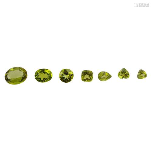 Konvolut 7 Peridots von 11,23 ct