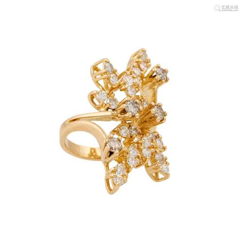 Ring mit 28 Brillanten zus. ca. 1,6 ct,