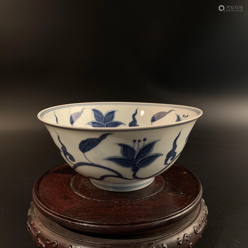 Chinese Blue and White Flower Bowl