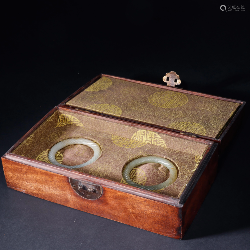 A Set of Hetian Jade Bracelet and Rose Wood Box