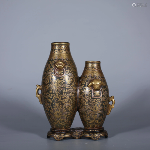 Black Glazed Vase Trace a Design in Gold