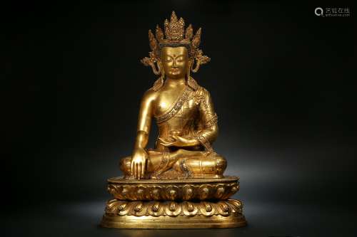 Gilt bronze pharmacist Buddha in Qing Dynasty