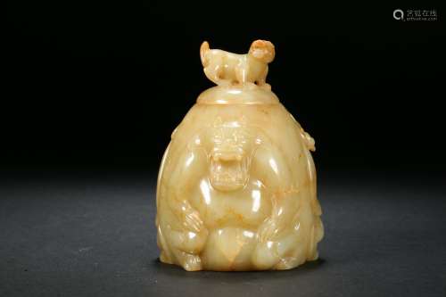Hetian jade beast head pen washer in Han Dynasty