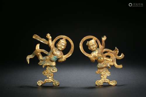 The gilt bronze boy of the Han Dynasty