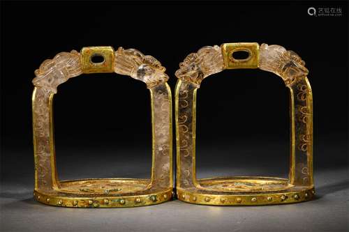 A PAIR OF LIAO DYNASTY CRYSTAL GILD NICHES