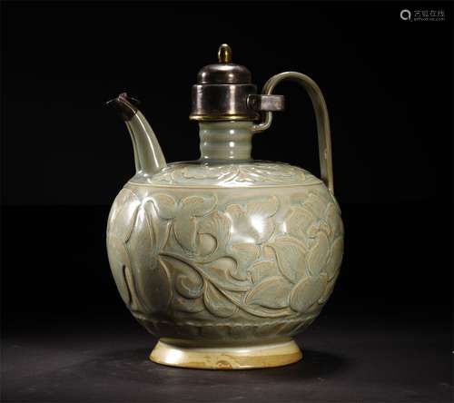 A SONG DYNASTY YAOZHOU KILN EWER