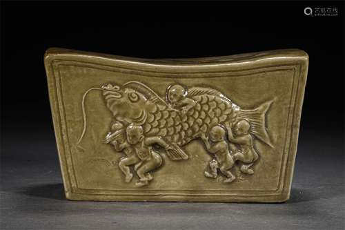 A SONG DYNASTY YAOZHOU KILN PROCELAIN PILLOW