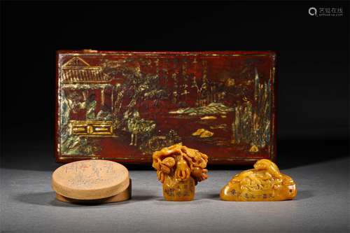 A SET OF QING DYNASTY TIANHUANG STONE SEAL