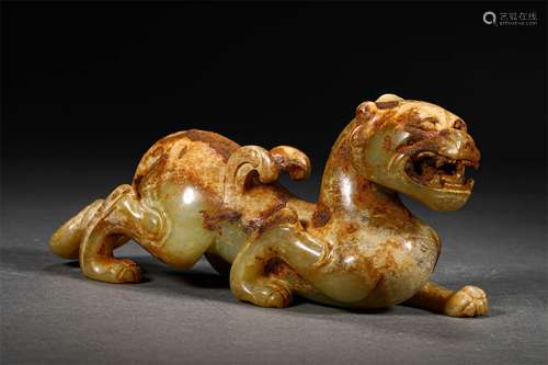 A HAN DYNASTY HETIAN JADE AUSPICIOUS ANIMAL DECORATION