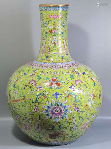 A QING DYNASTY JIAJING FAMILLE ROSE HAPPINESS AND LONGEVITY ...