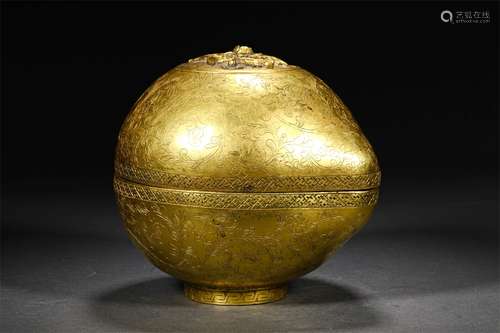 A QING DYNASTY BRONZE GILT COVER BOX