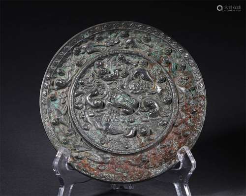 A TANG DYNASTY SEA BEAST GRAPES MIRROR