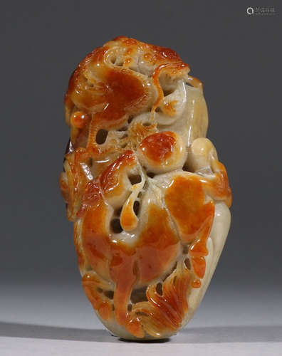 JADEITE CARVED BEAST PATTERN PENDANT