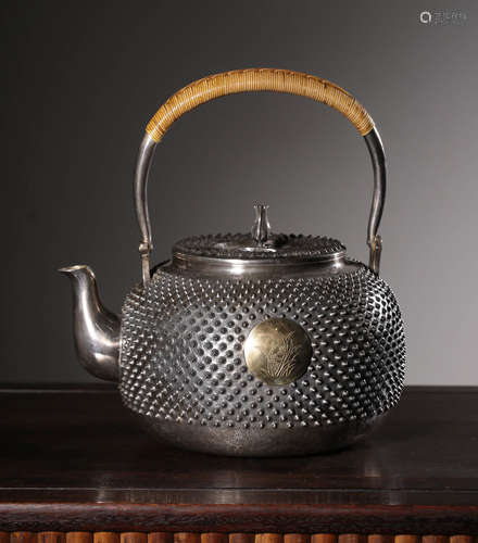 JINGYI MARK SILVER CAST POT