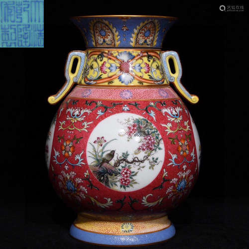 QIANLONG MARK FAMILLE ROSE GLAZE VASE