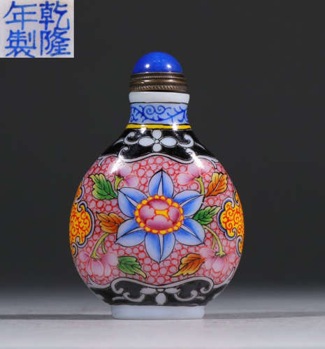 GLASS CARVED FLORAL PATTERN SNUFF BOTTLE