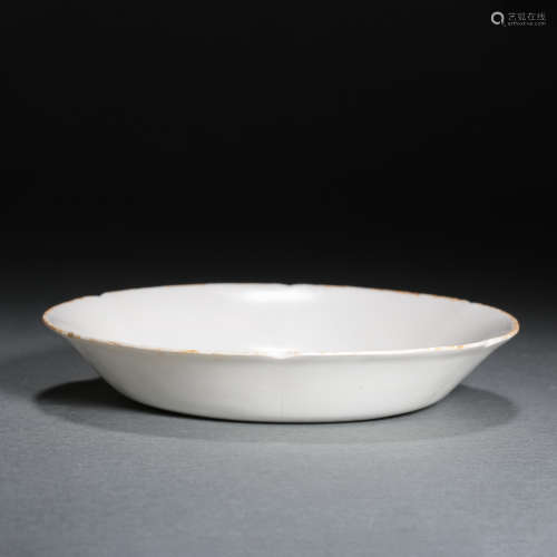 DING WARE WHITE GLAZED FLOWER MOUTH DISH, NORTHERN SONG DYNA...