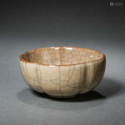 SONG DYNASTY, CHINESE GE WARE HUAKOU CUP