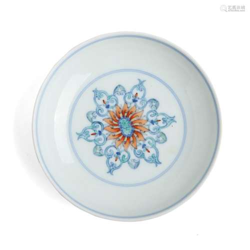 A DOUCAI FLORAL DISH