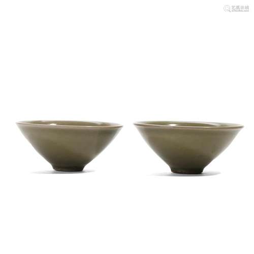 A PAIR OF LONGQUAN CUPS