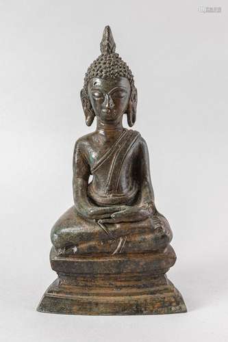 SITTING BUDDHA