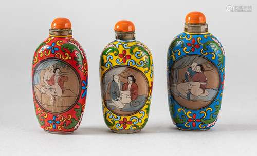 Three Chinese erotic snuff bottles