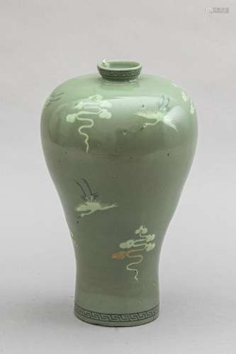 Chinese Mei Ping vase