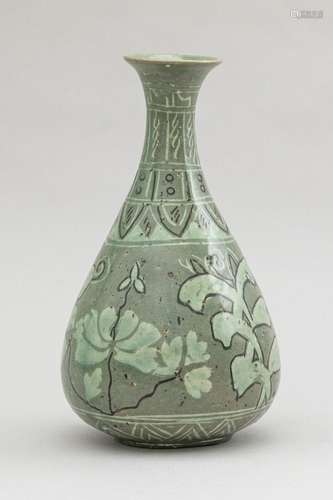 Early Chinese vase