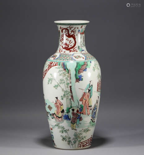 Qing Dynasty, famille rose character story bottle清代，粉彩人...