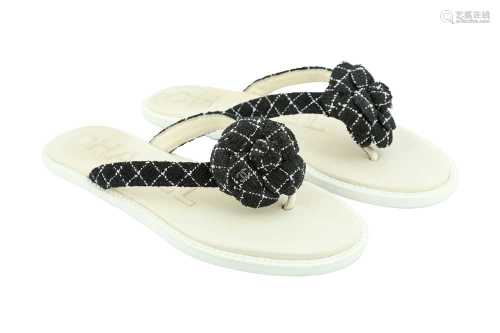 Chanel Black Tweed Camelia Thong Sandals - Size 39