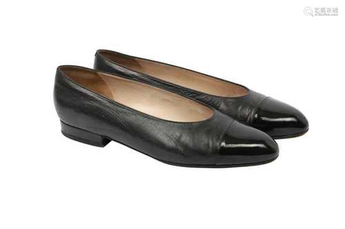 Chanel Black Capped Toe Flat Pumps - Size 39