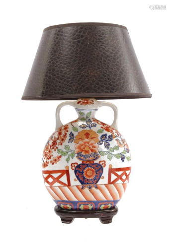 Asian porcelain vase lamp