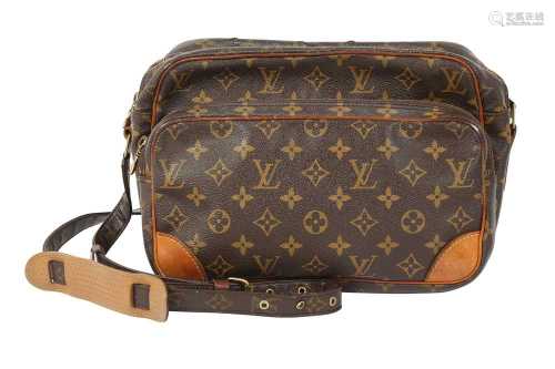 Louis Vuitton Monogram Nil Messanger Bag