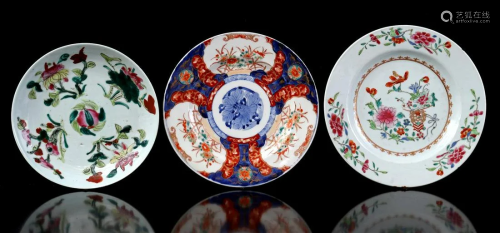 Chinese porcelain Famille Rose saucer, saucer and Imari