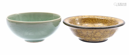 Celadon crackle bowl and yellow glazed porcelain dish