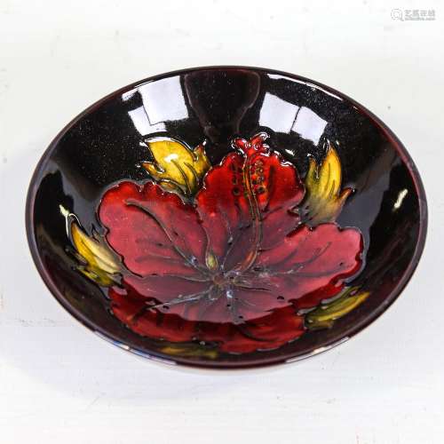MOORCROFT POTTERY - Hibiscus pattern bowl, diameter 14cm, or...