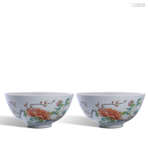 A pair of painted flower bowls in Yongzheng of Qing Dynasty