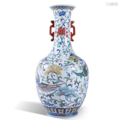 Jiaqing doucai double eared vase with dragon and phoenix pat...