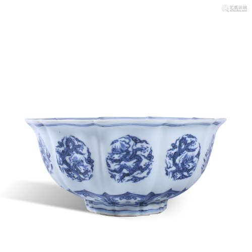Xuande blue and white dragon bowl in Ming Dynasty