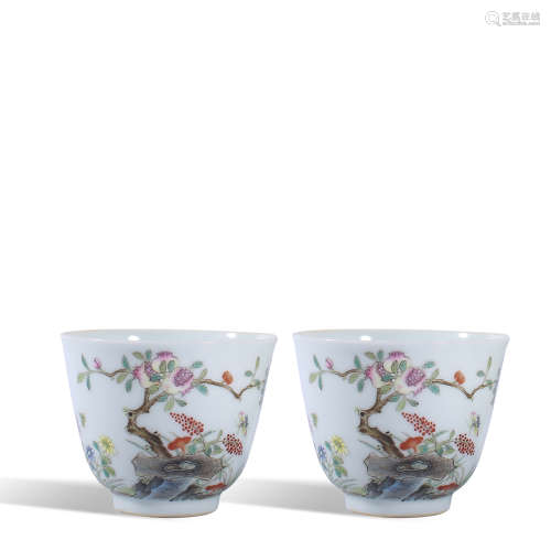 A pair of pink cup with melon and fruit pattern in Guangxu o...