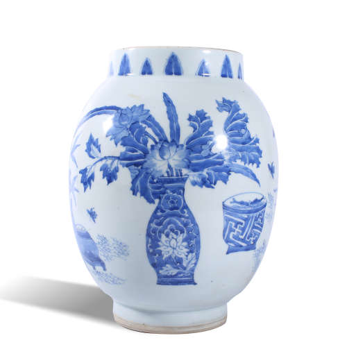 Qing Dynasty blue and white jar