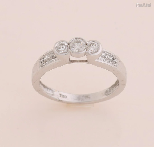 White gold ring, 750/000, with diamonds. Tight white