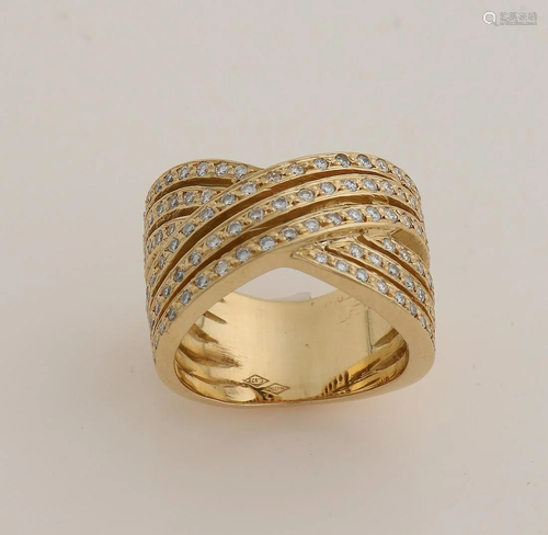 Elegant yellow gold ring, 750/000, with diamonds. Ring