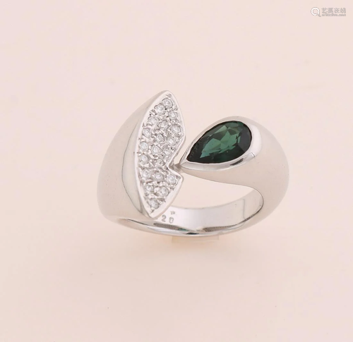 Heavy white gold ring, 750/000, with a tourmaline and