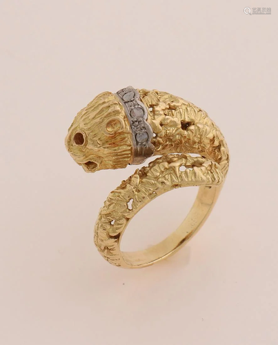 Yellow gold ring, 750/000, with diamond. Worked ring