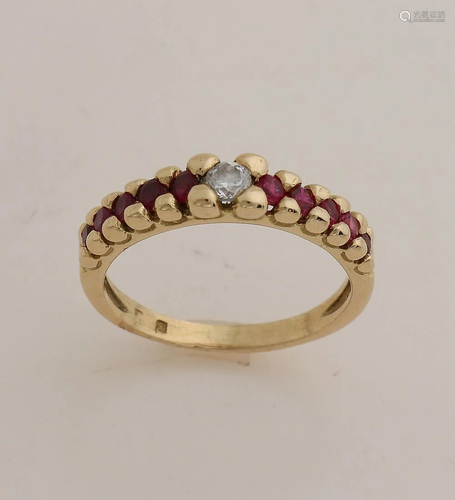 Yellow gold ring, 750/000, with rubies and zirconia.