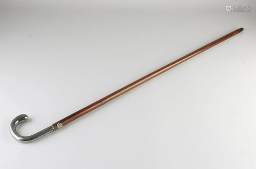 Wooden walking stick with silver handle, 800/000,