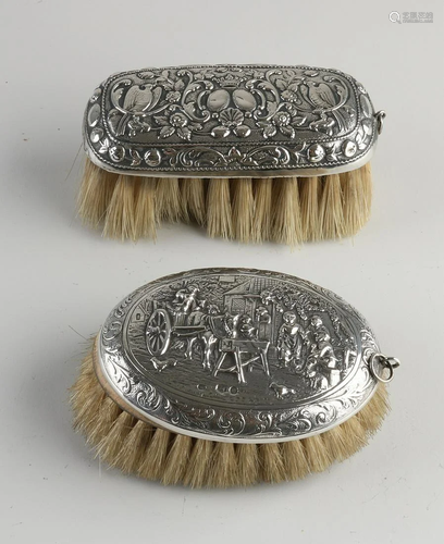 Two brushes with silver, 833/000, oval brush with a