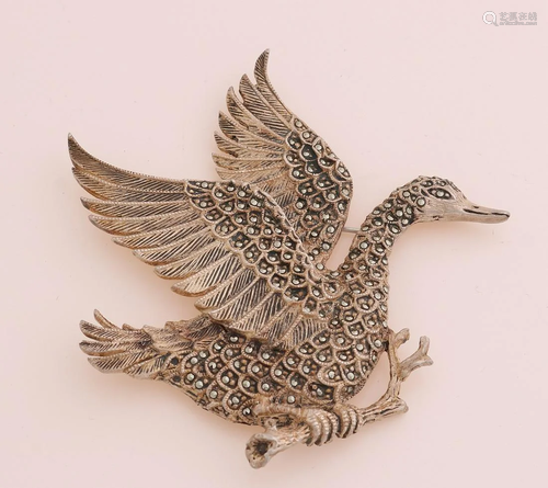 Silver brooch, 925/000, in the shape of a swan