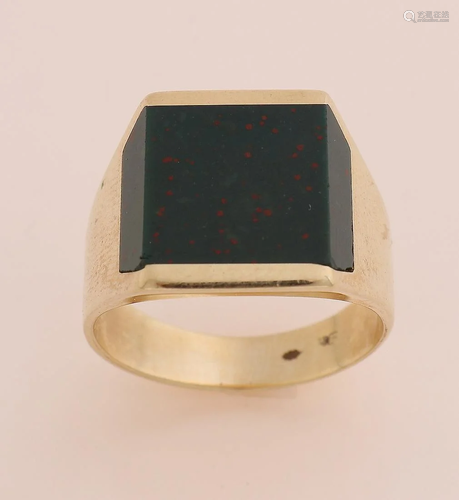 Men's yellow gold ring, 585/000, with heliotrope. Ring